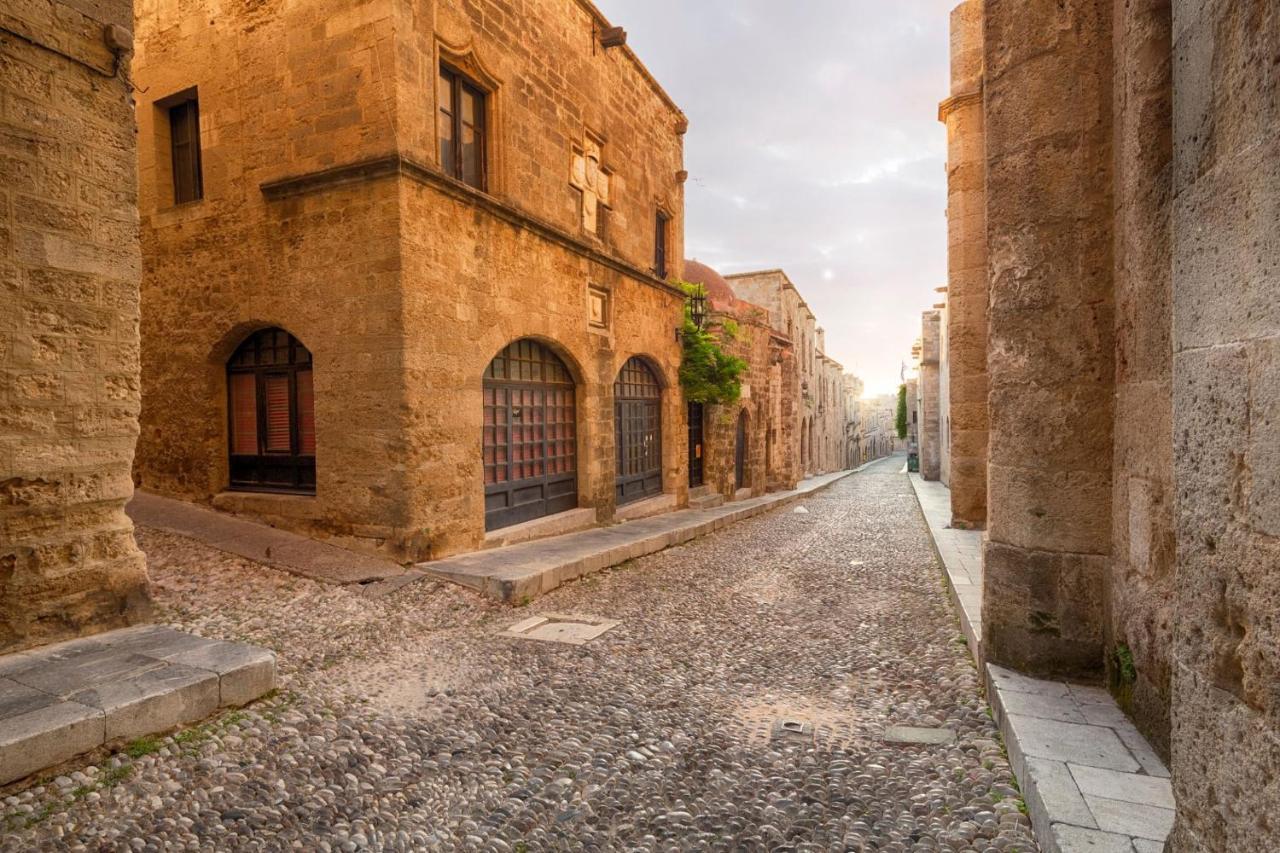 Colourful Aria Of The Medieval Town Rhodes City Exterior photo