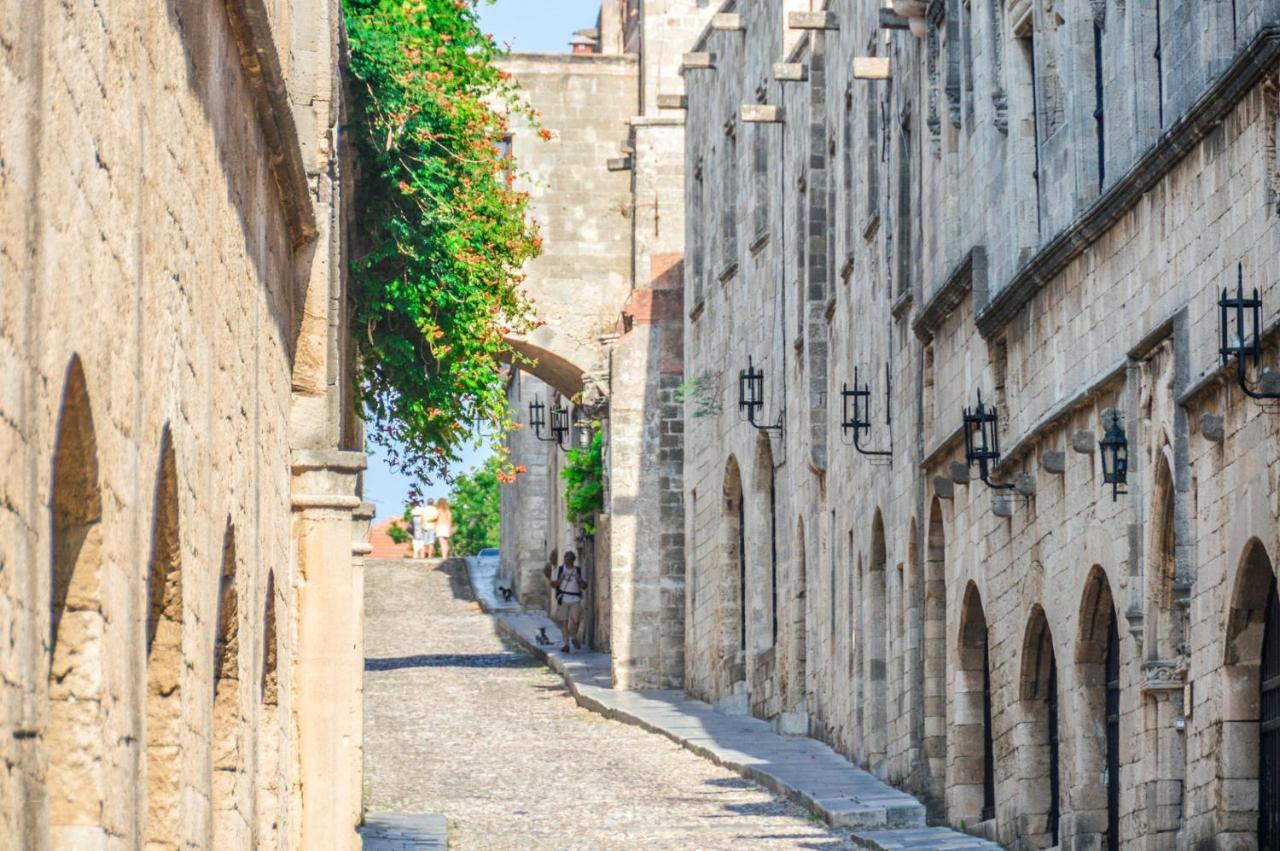 Colourful Aria Of The Medieval Town Rhodes City Exterior photo